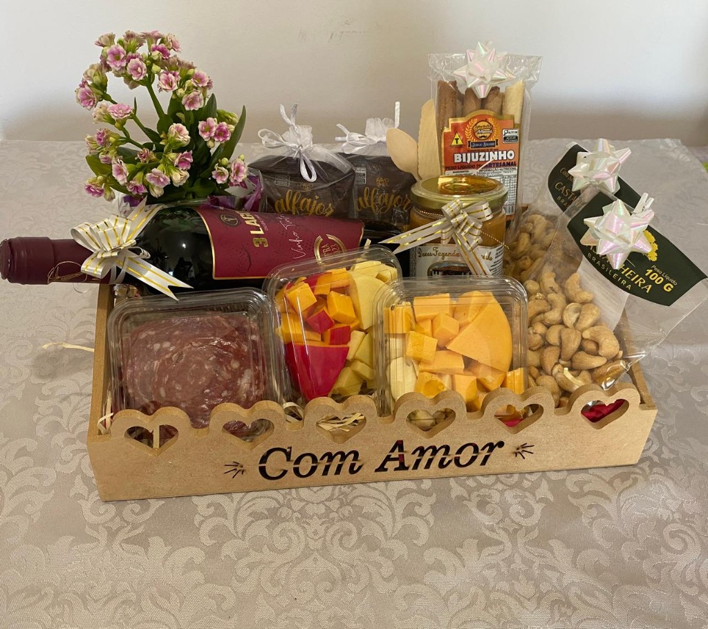 Cesta de Presente Mista Com Amor